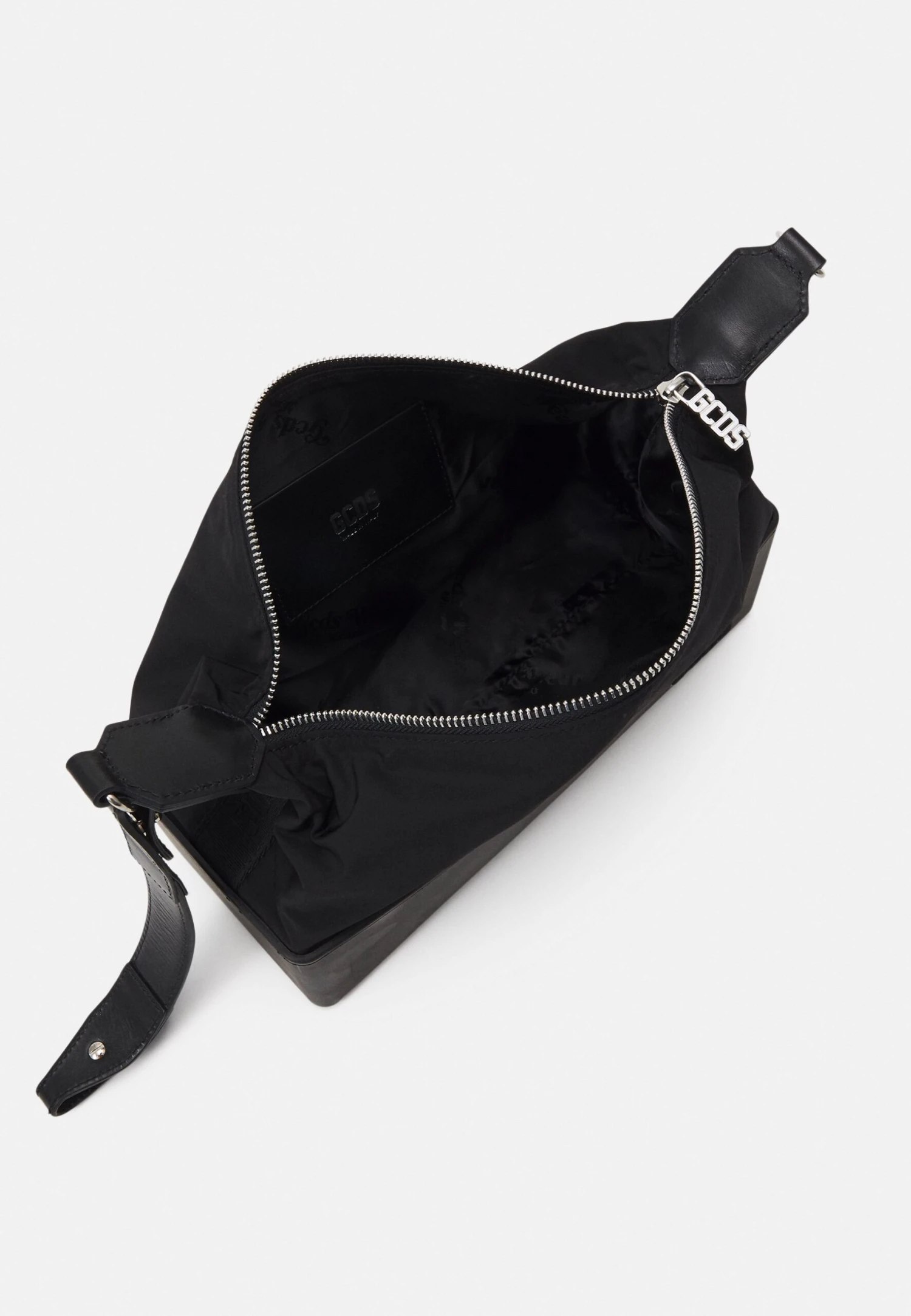 GCDS Matilda Medium Bag Unisex - Across Body Bag - Black - Image 3