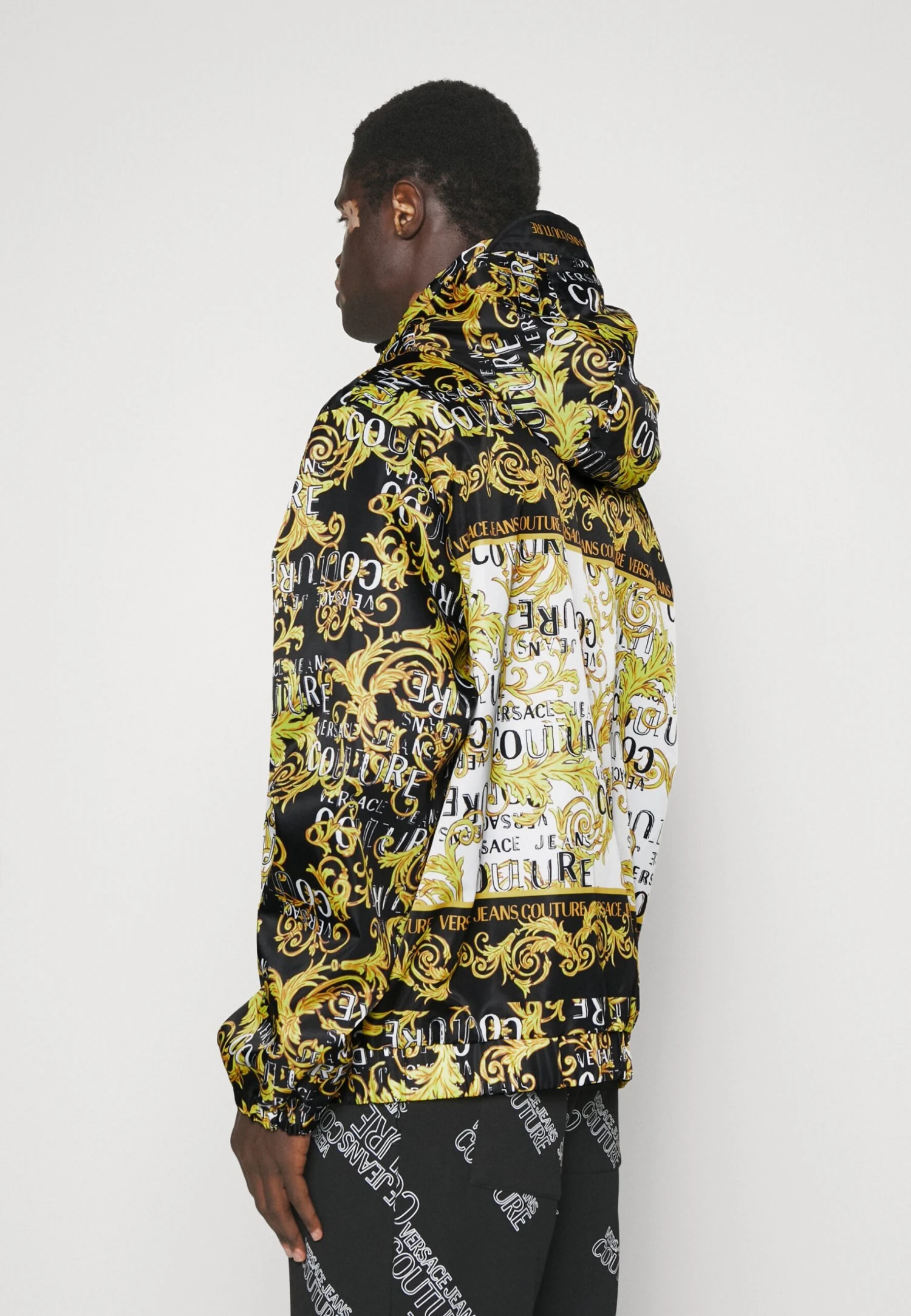 Diagonal Print Baroque - Summer Jacket - Black - Image 3