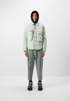 Tats Zipped Parachute Overshirt - Summer Jacket - Pale Olive