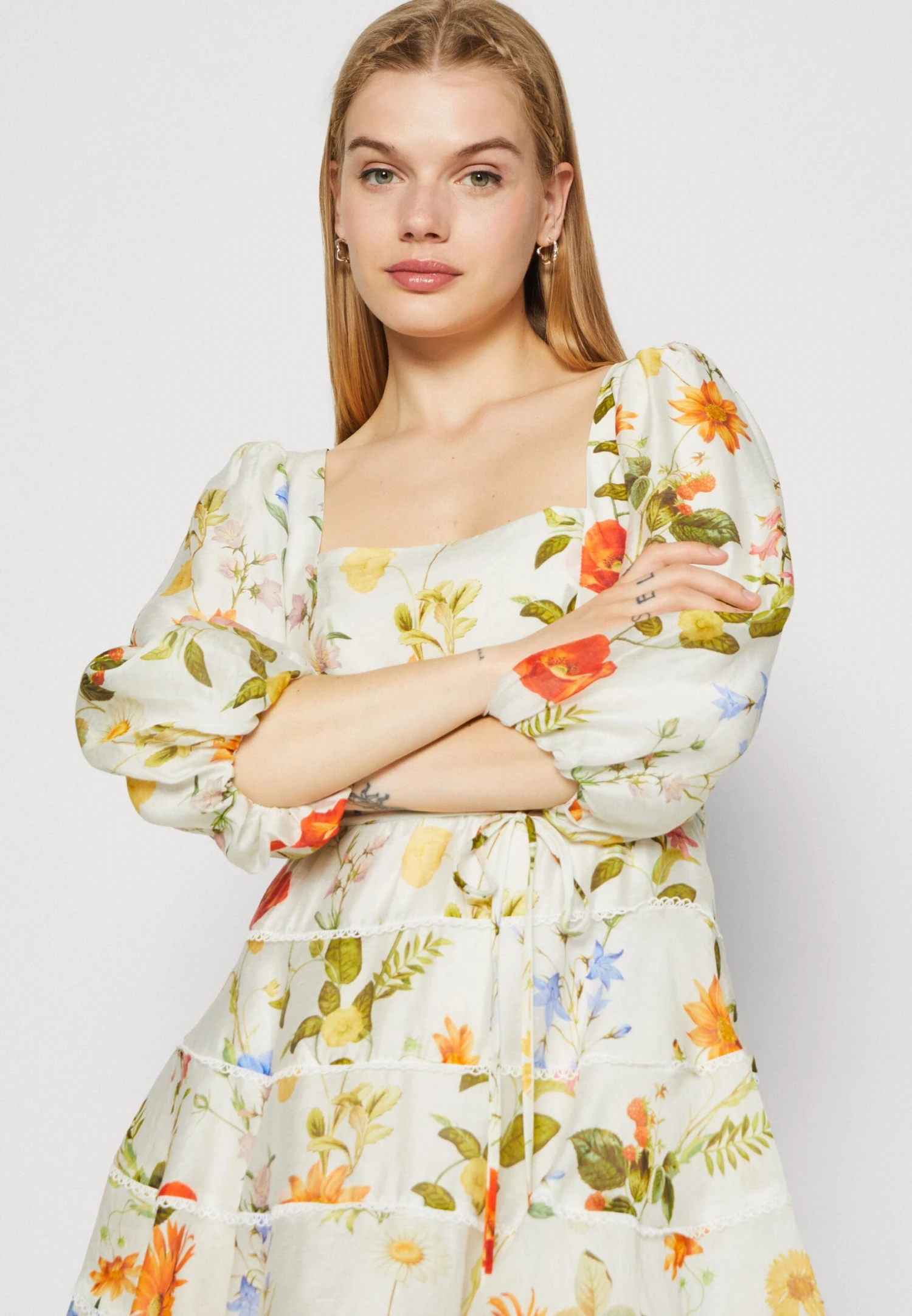 Forever New Esmie Tiered Floral Skater - Day Dress - Image 4
