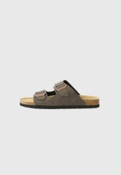 Pier One UNISEX - Mules - Brown