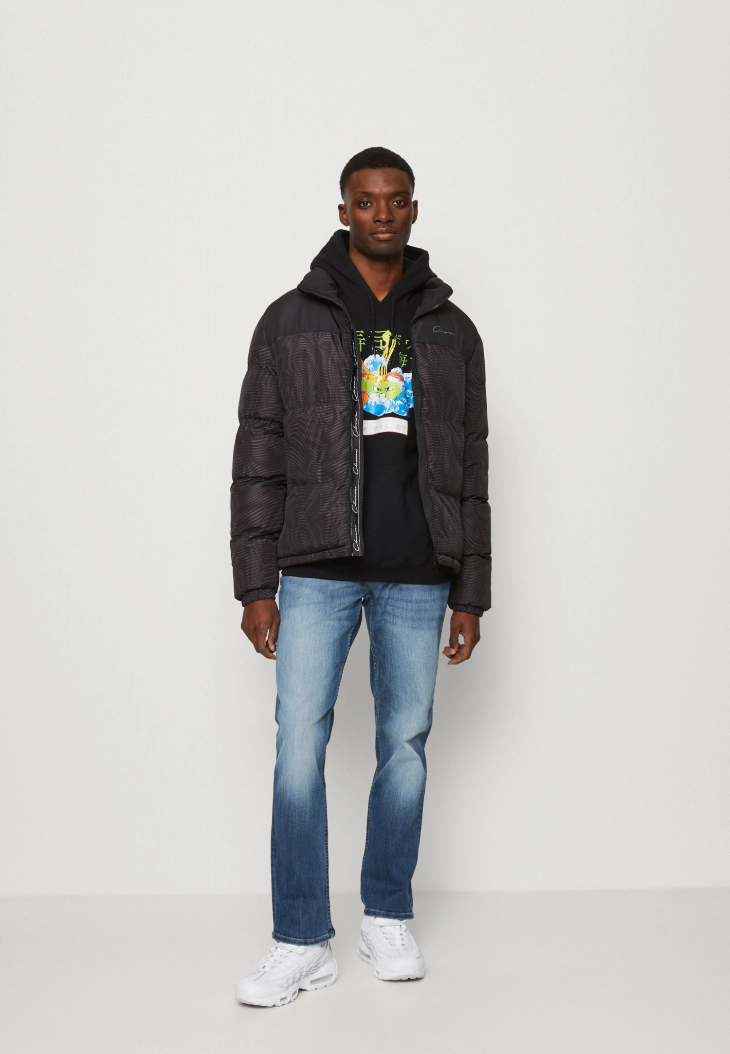 Contrast Wave Jacket - Winter Jacket - Black - Image 2