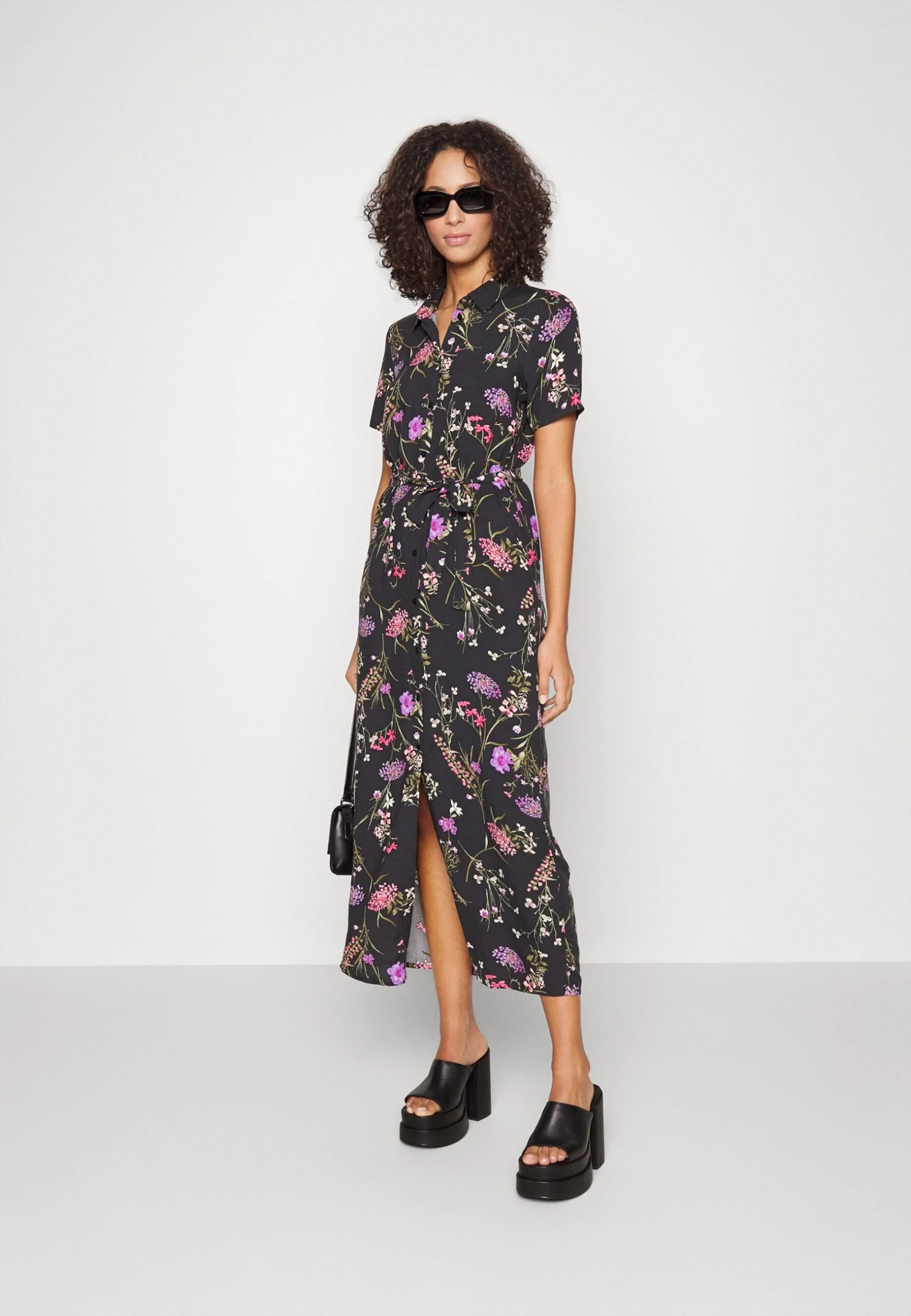 Vero Moda Tall Vmeasy Long - Shirt Dress - Black/Mille - Image 2