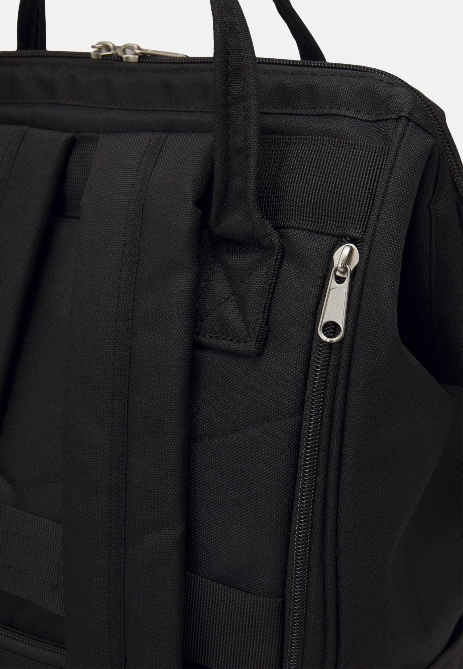 Cross Bottle Unisex - Rucksack - Black - Image 4