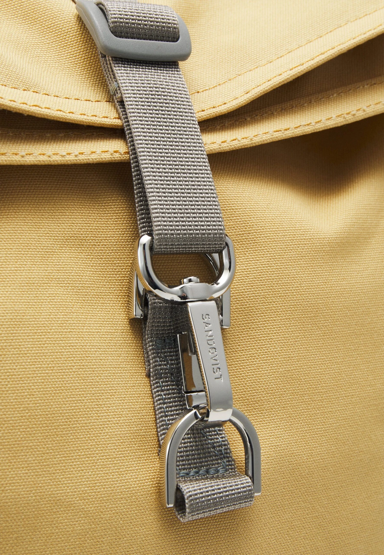 Sandqvist Dante Vegan - Rucksack - Yellow Leaf/Navy - Image 5