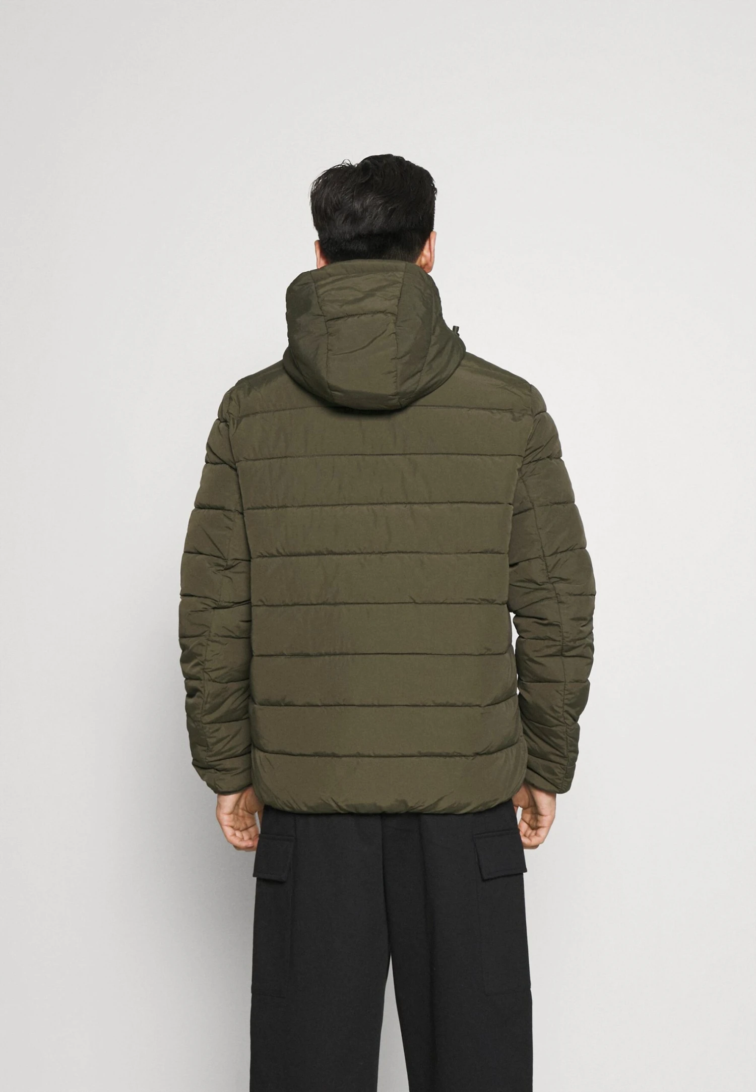 Lyle & Scott Lightweight Puffer Jacket - Light Jacket - Olive - Image 3
