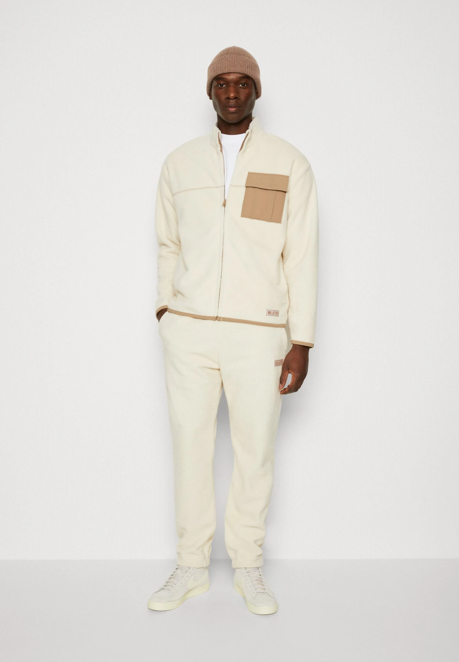 Hollister Co. Exterior Cozy - Fleece Jacket - Cream - Image 2