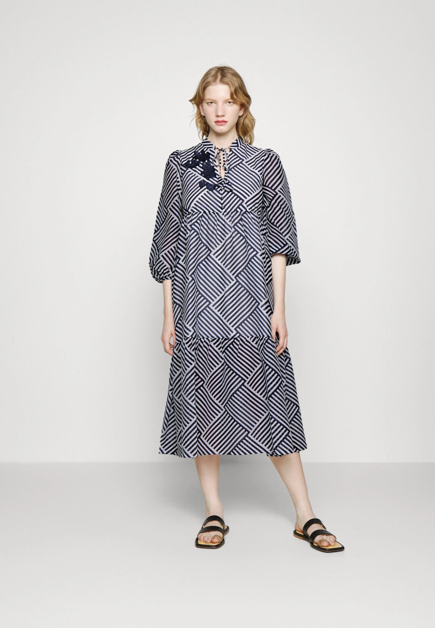 MAX & Co. Renzo - Day Dress - Image 2