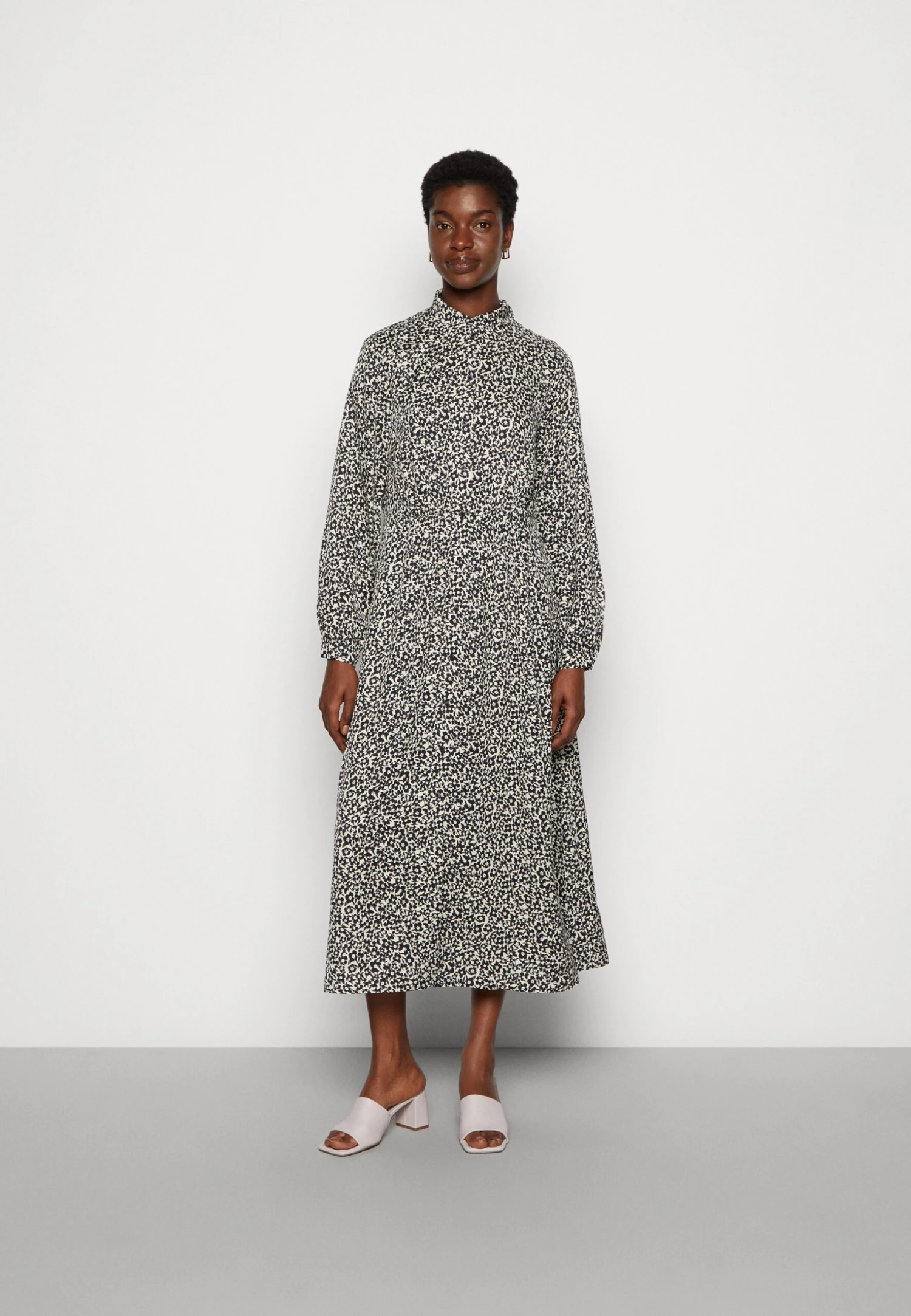 Marc O'Polo Dress Shirt StyleFeminine Gathering Kent Collar Midi Length - Shirt Dress - Multi