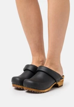 Pavement Gabi - Clogs - Black