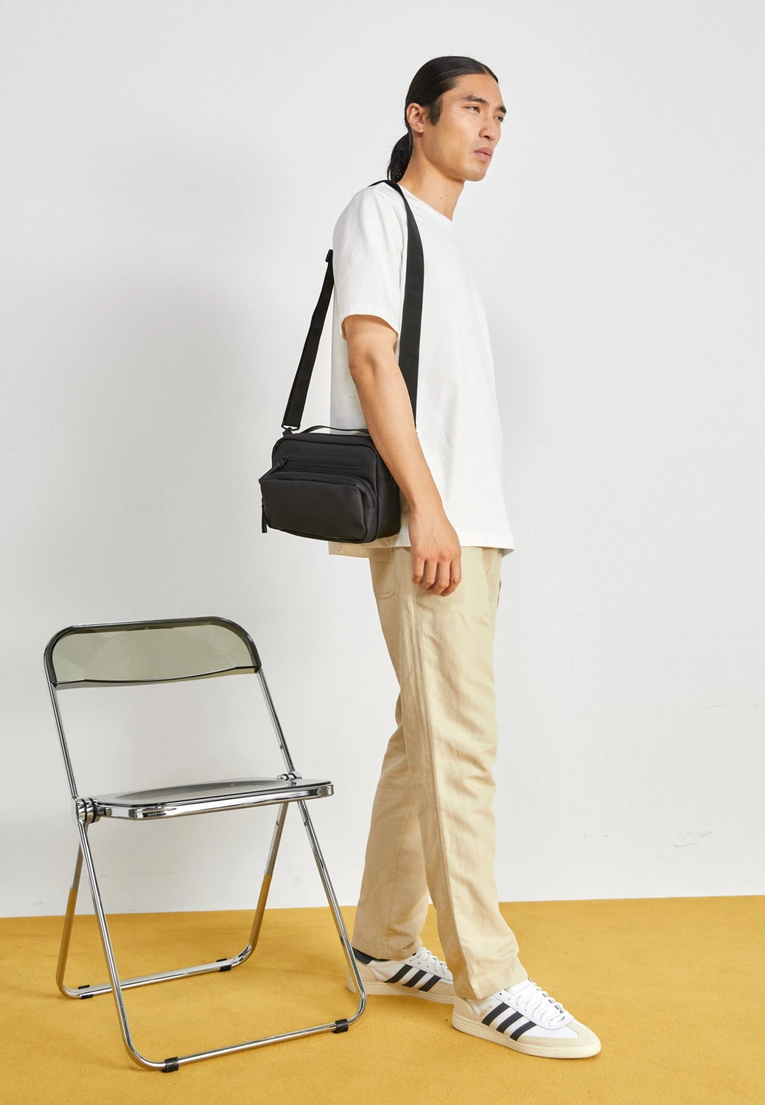 Rains Cargo Box Bag Unisex - Across Body Bag - Black - Image 3