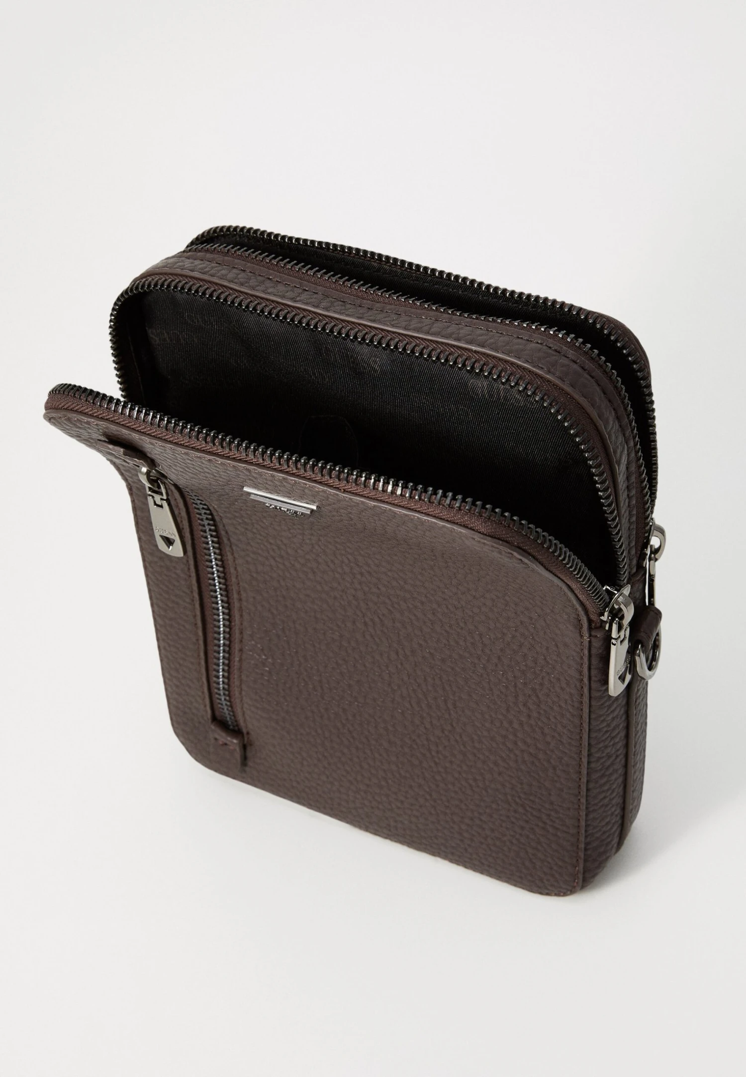 Guess TORINO ZIP XBODY - Cross Body Bag - Dark Oak - Image 4