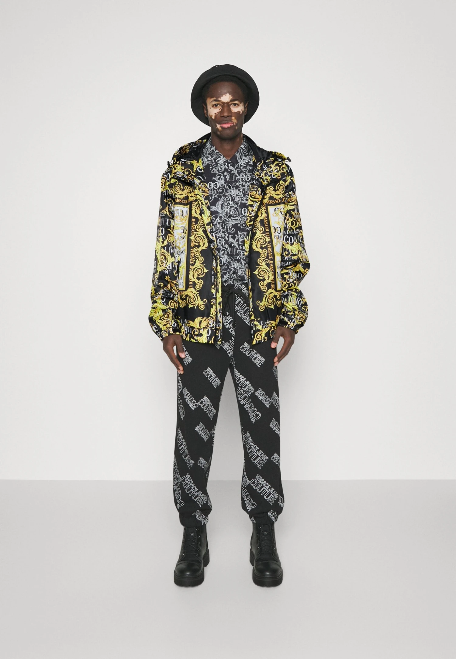 Diagonal Print Baroque - Summer Jacket - Black - Image 2