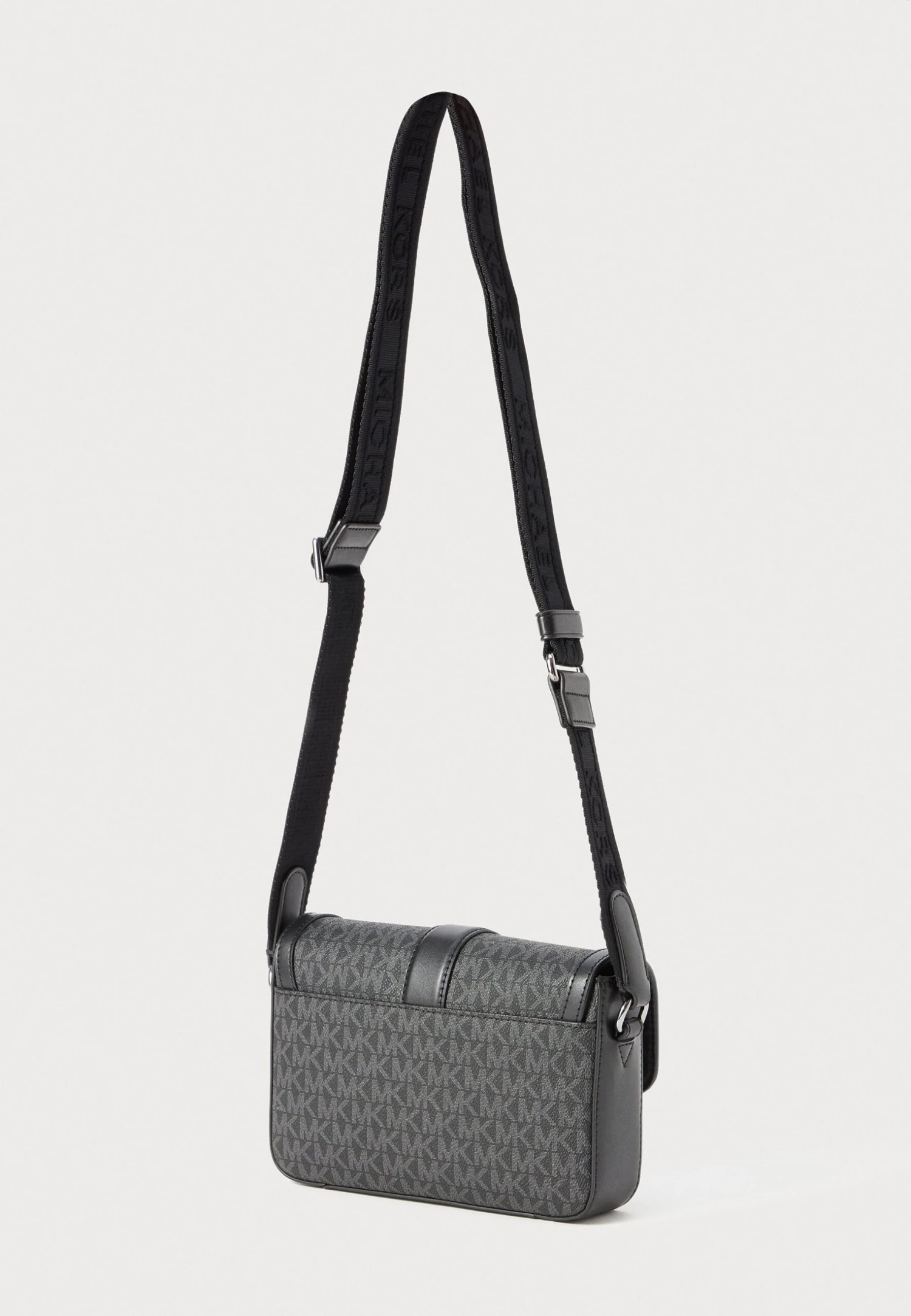 Michael Kors AVIATOR - Cross Body Bag - Black - Image 3