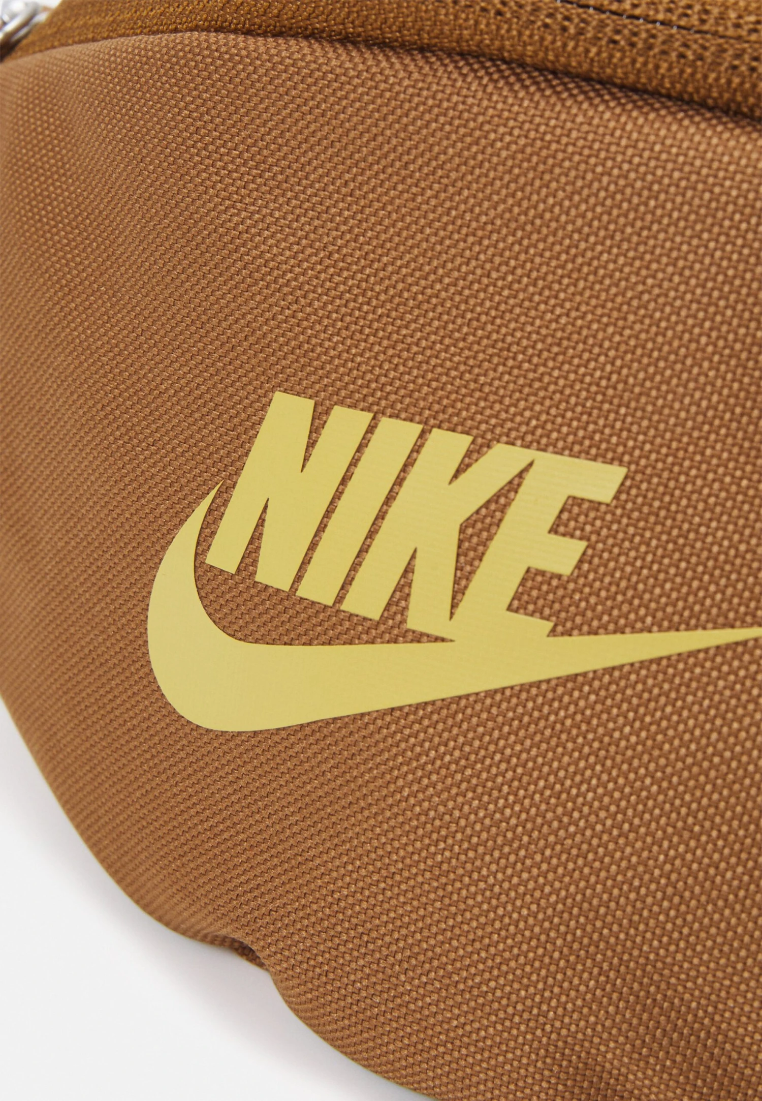 Nike Sportswear Unisex - Bum Bag - Ale Brown/Ale Brown/Wheat Gold-Coloured - Image 4