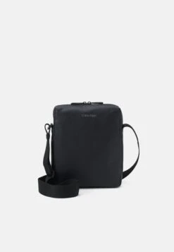 Calvin Klein Must Reporter - Across Body Bag - Black
