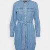 Pieces Petite Pcosalina Midi Dress - Denim Dress - Medium Blue Denim