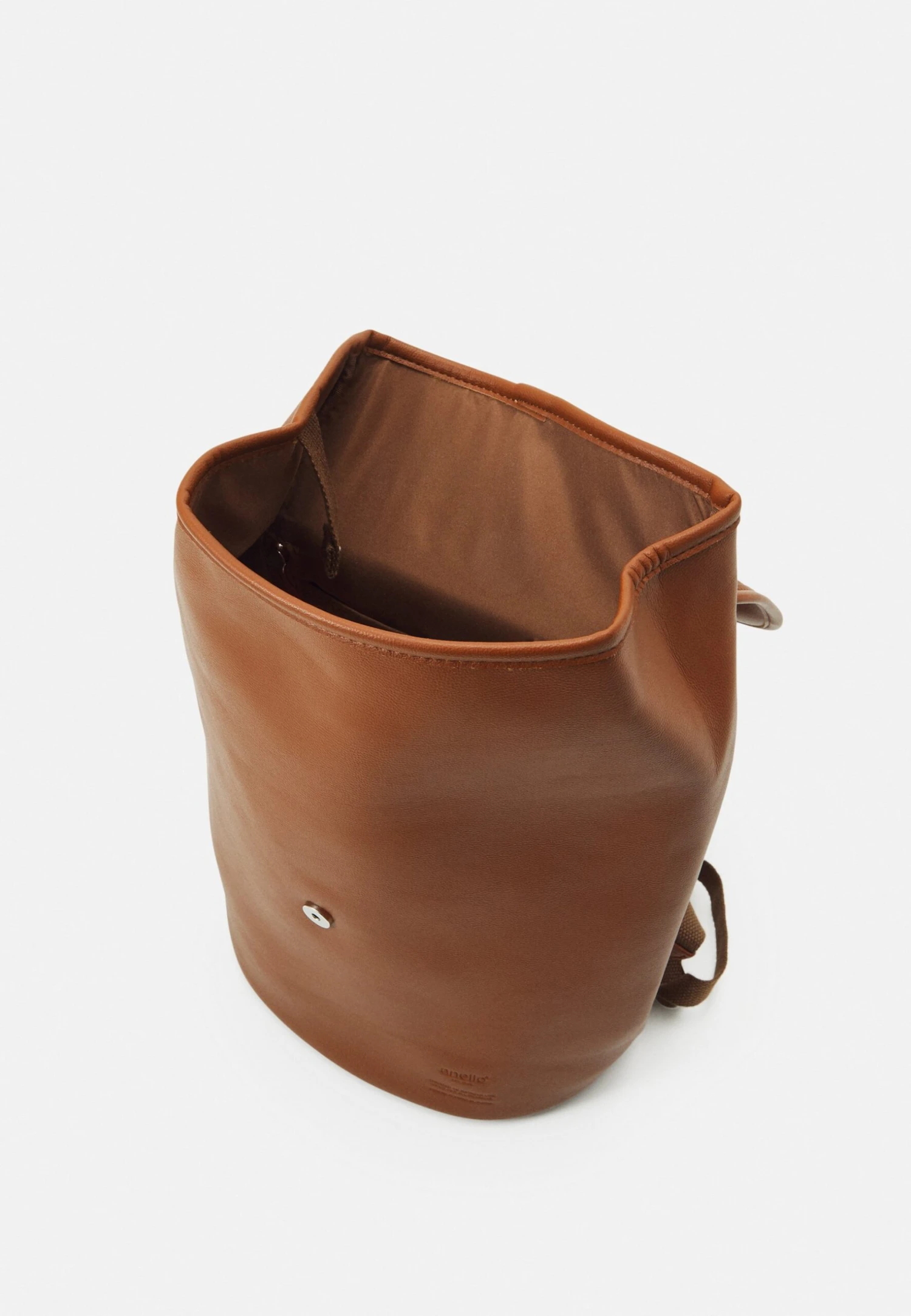 Flap Backpack - Rucksack - Camel - Image 3