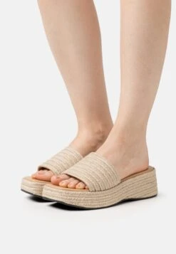 Monki Heeled Mules - Beige/Dusty Light