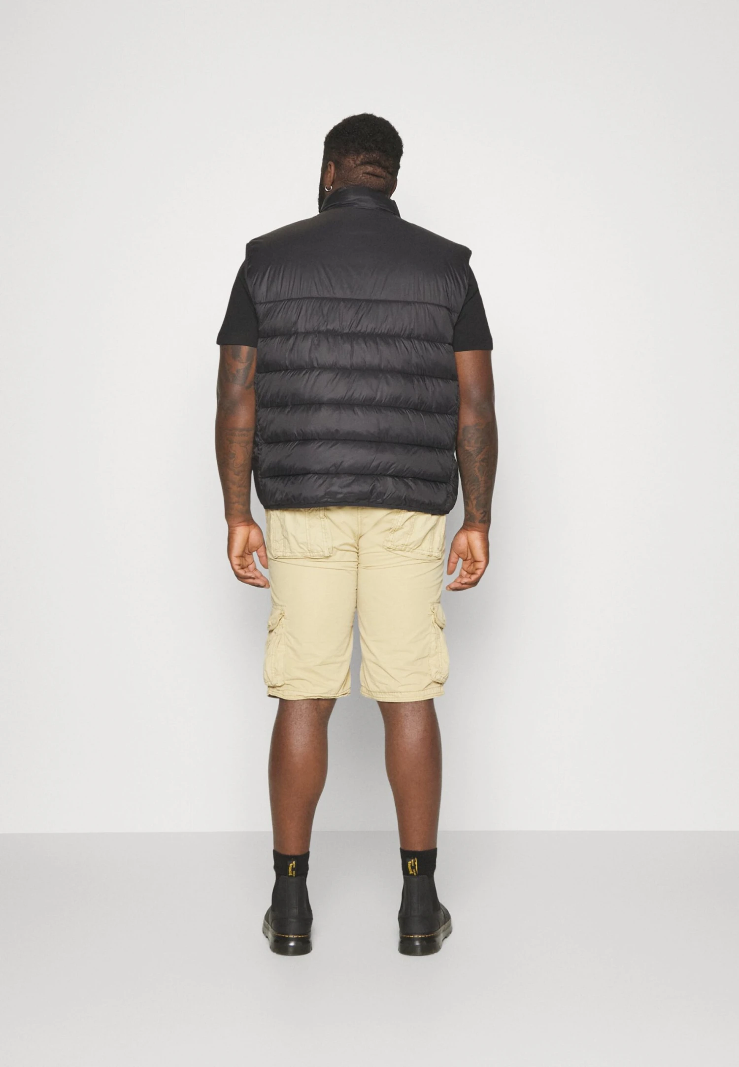 Lyle & Scott Baffle Gilet - Waistcoat - Jet Black - Image 3