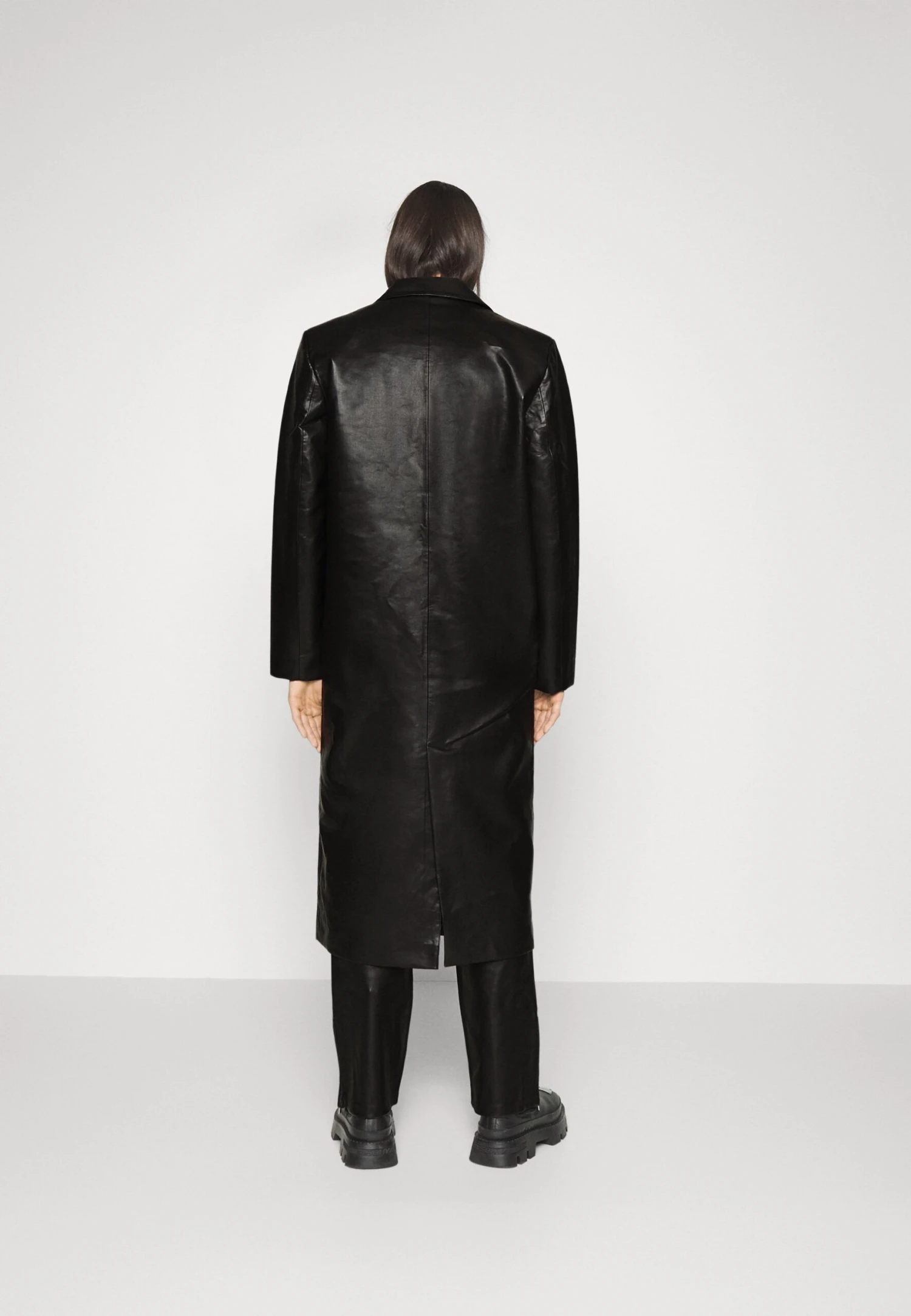 Han Kjøbenhavn Slim Coat - Leather Jacket - Black - Image 3