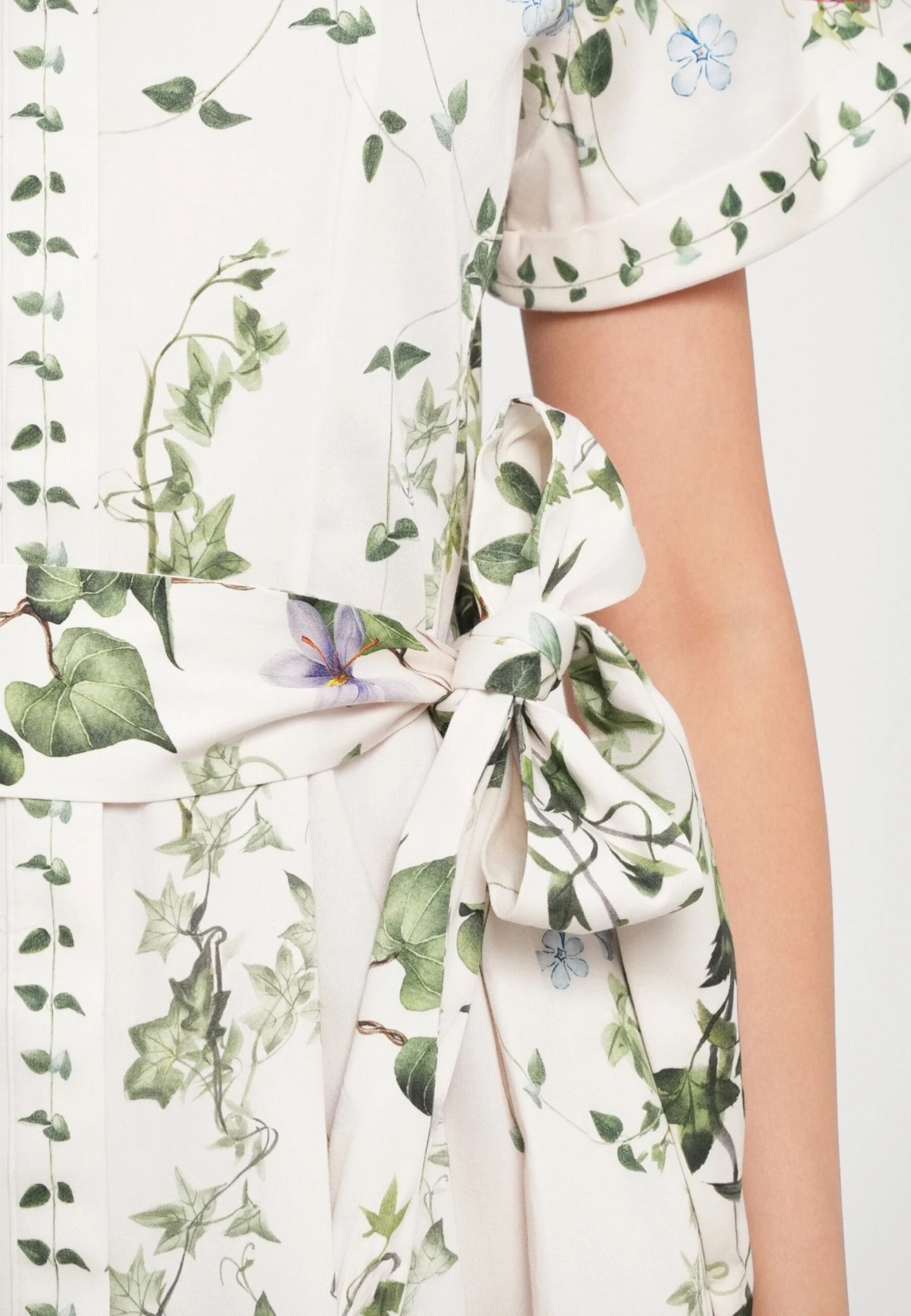 Alice + Olivia LUCY ROLL MINI SHIRT DRESS - Shirt Dress - Ivy Romance - Image 7