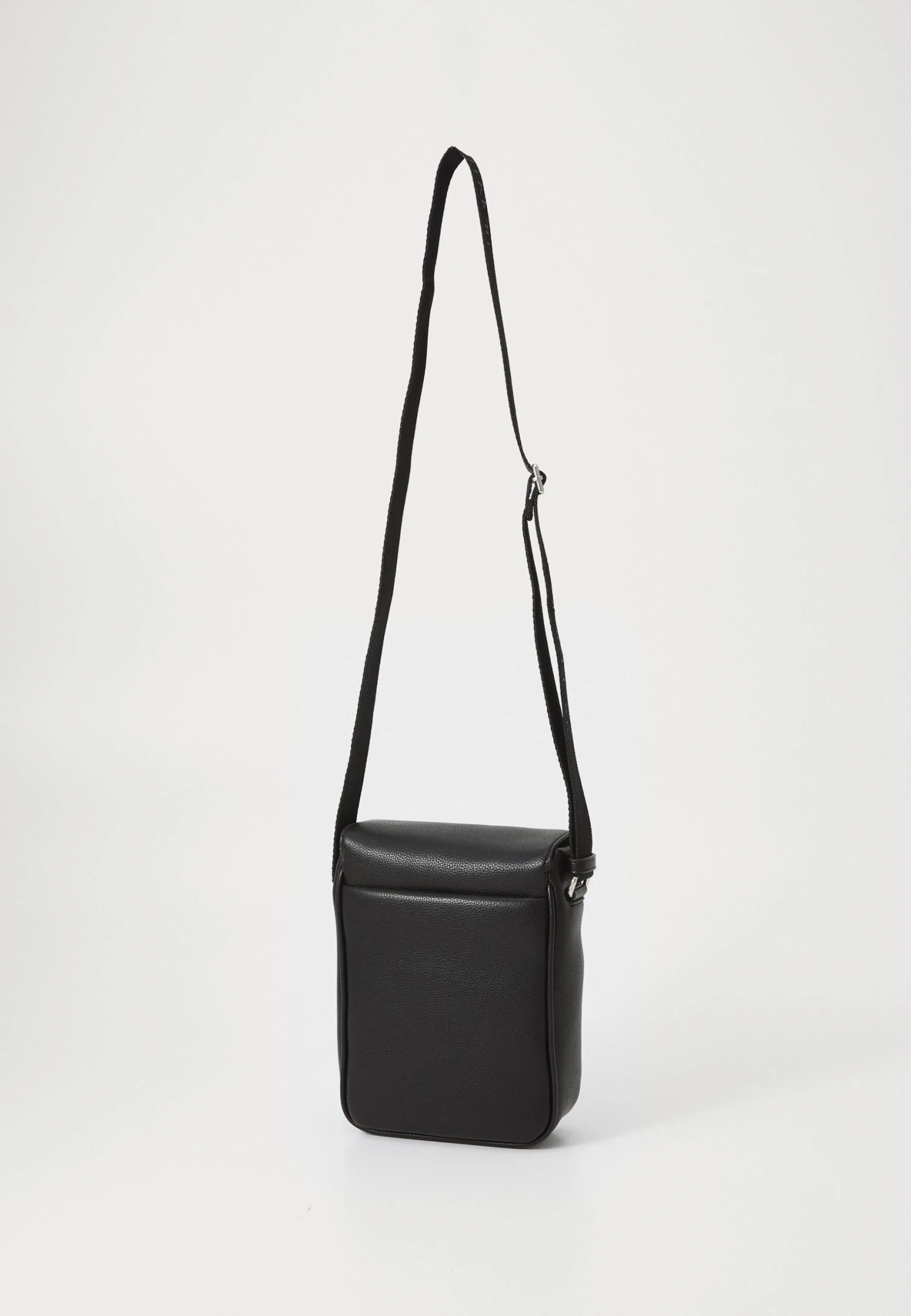Calvin Klein CARGO - Cross Body Bag - Black - Image 2