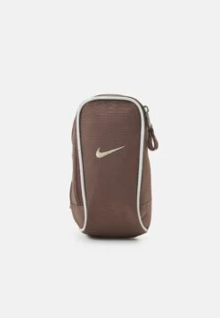 Nike Sportswear Essentials Unisex - Across Body Bag - Plum Eclipse/Sail/Sanddrift