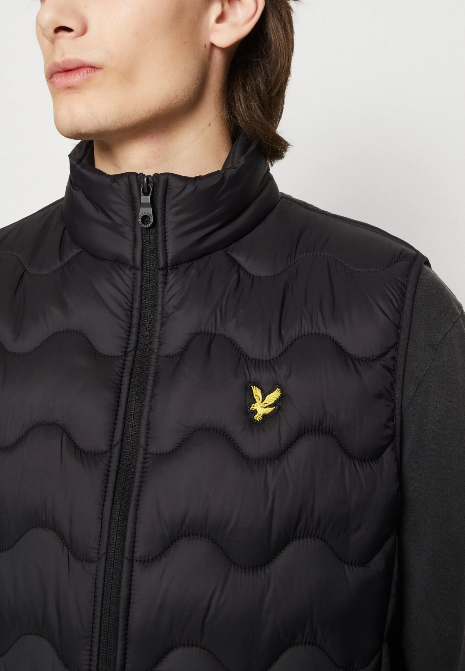 Lyle & Scott Crest Quilted Gilet - Waistcoat - Image 6