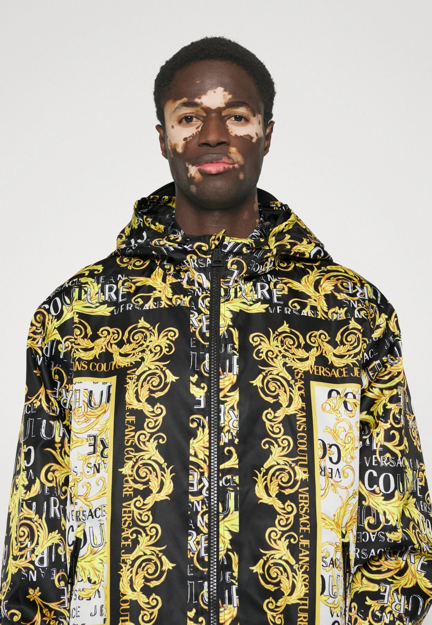 Diagonal Print Baroque - Summer Jacket - Black - Image 4