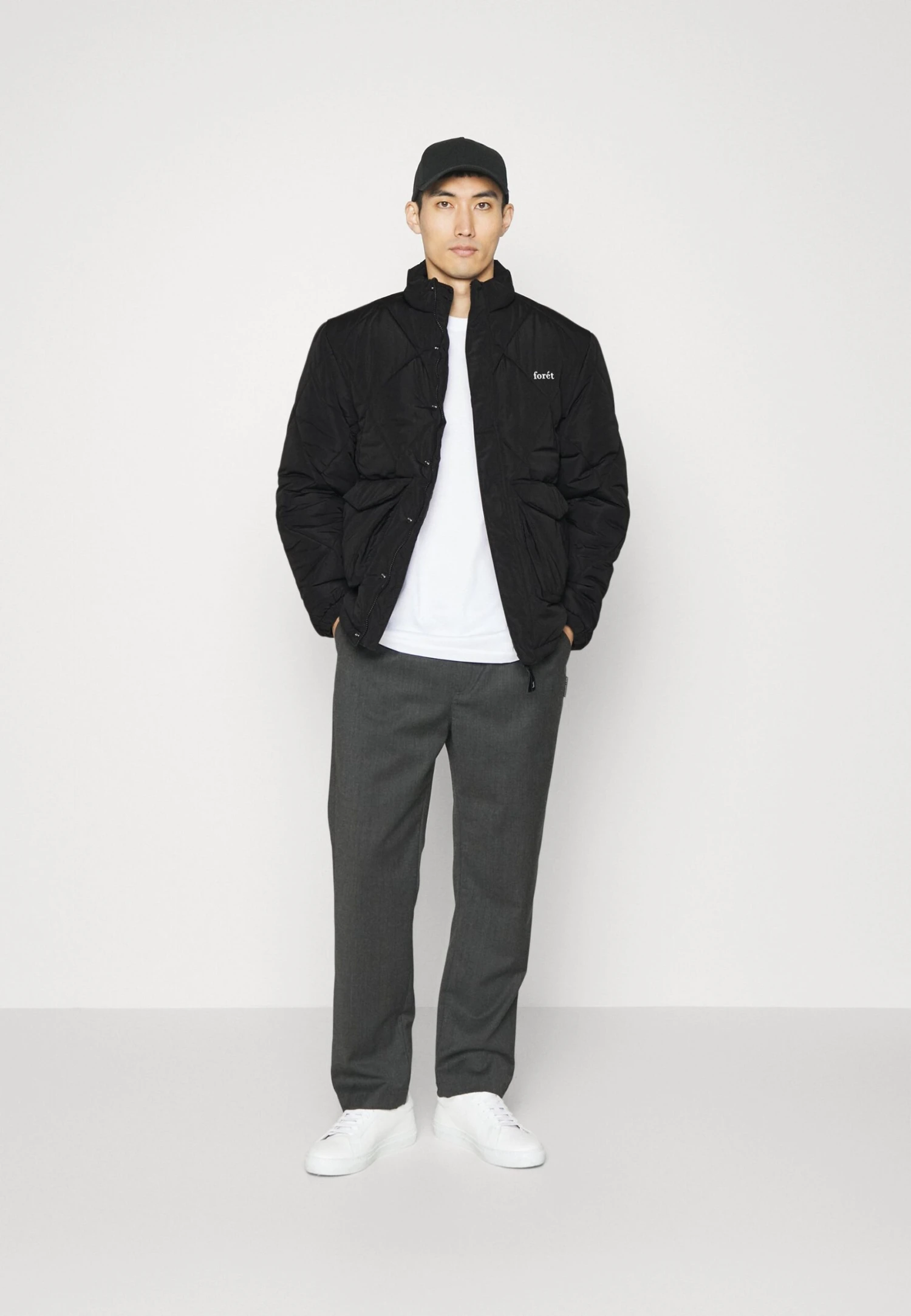 Foret Pampa Puffer Jacket - Winter Jacket - Black - Image 2