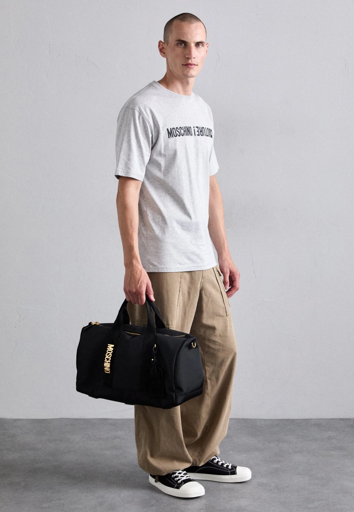 MOSCHINO BORSA - Weekend Bag - Nero/nero - Image 4