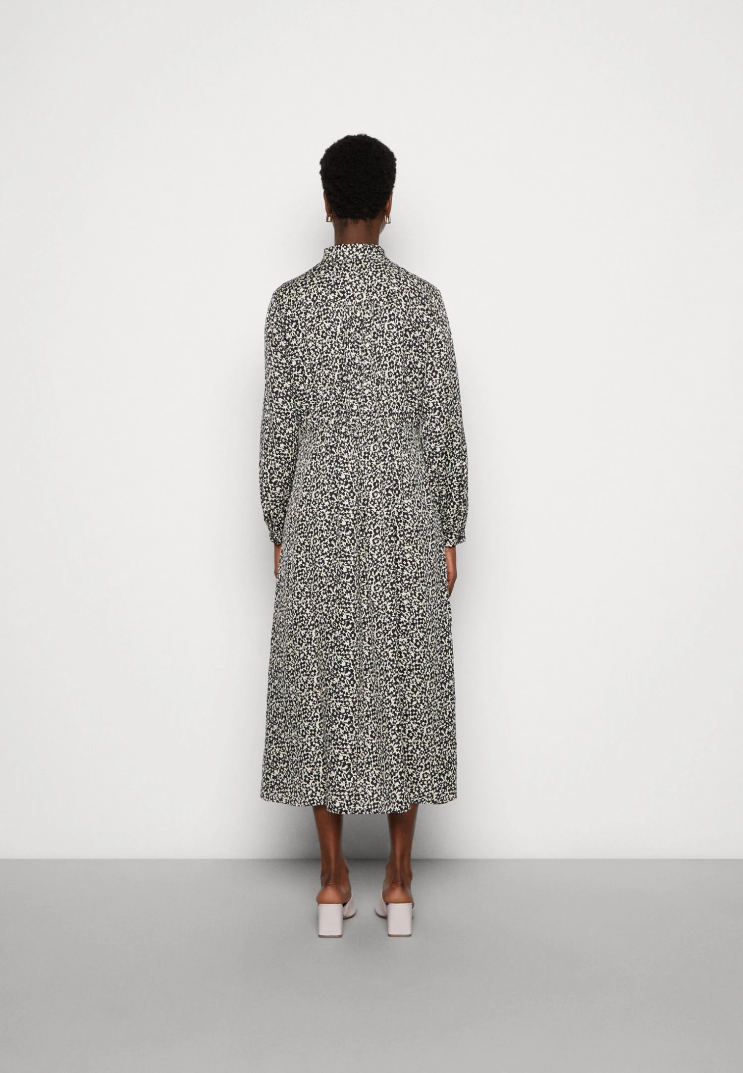 Marc O'Polo Dress Shirt StyleFeminine Gathering Kent Collar Midi Length - Shirt Dress - Multi - Image 3