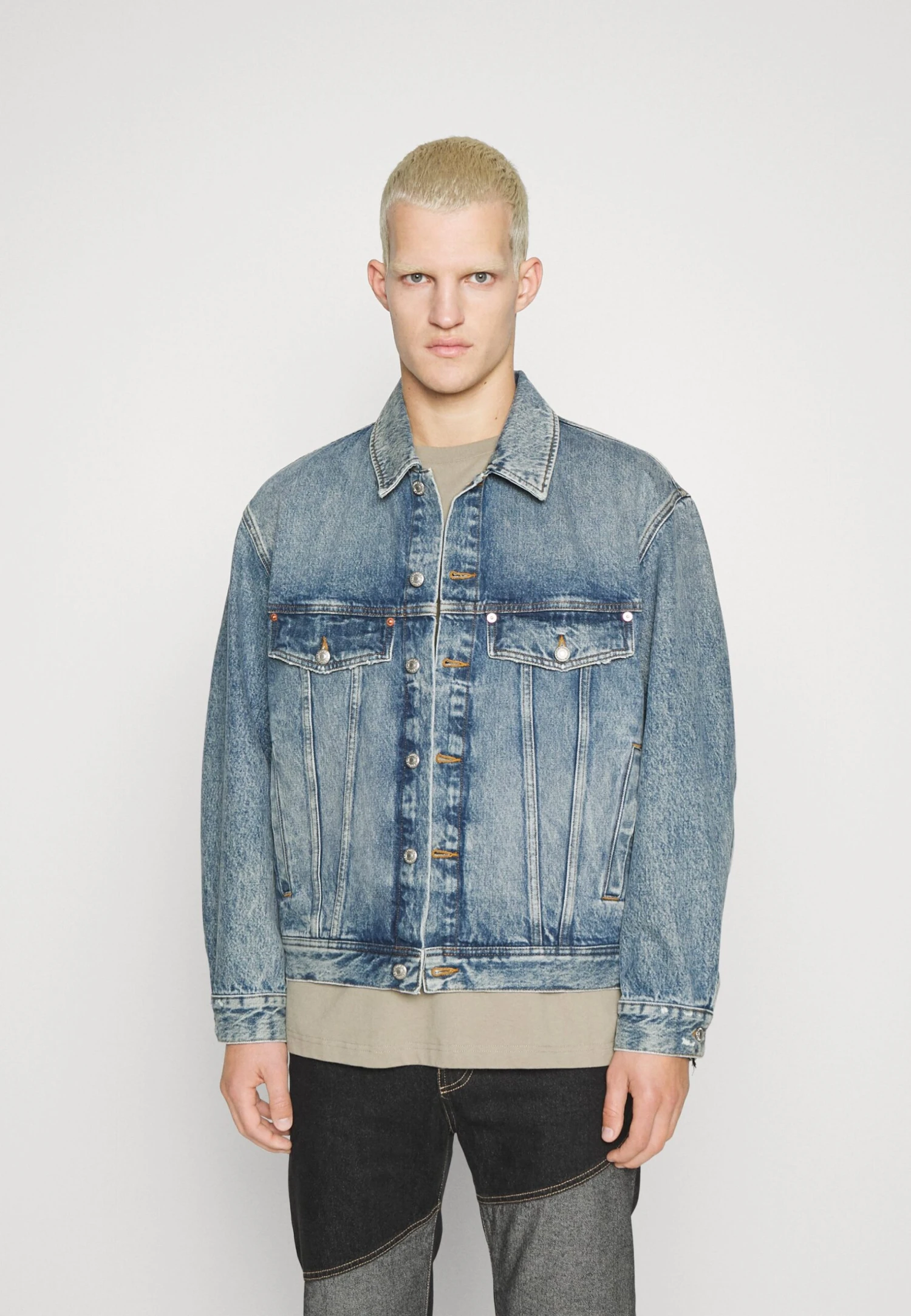 DRYKORN Majid - Denim Jacket - Blue - Image 3