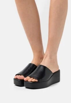 Gabor Heeled Mules - Schwarz