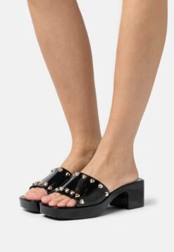 LOVE MOSCHINO Heeled Mules - Nero